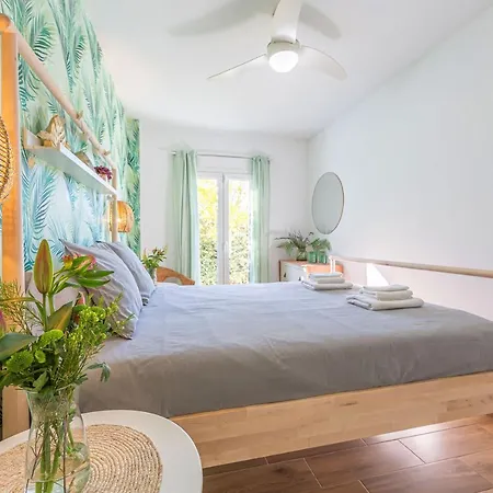 Con Jardin Privado - Simplytarifa Apartment *