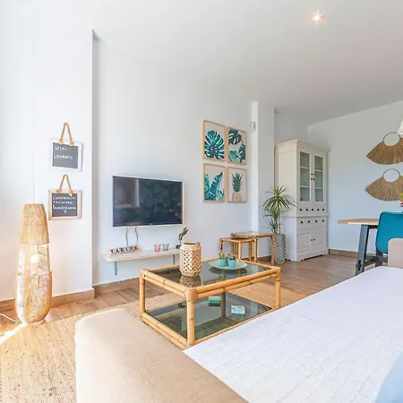 Apartment Con Jardin Privado - Simplytarifa *